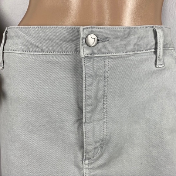 NEW JOE’S JEANS GREY MINI DENIM SKIRT - Picture 3 of 6